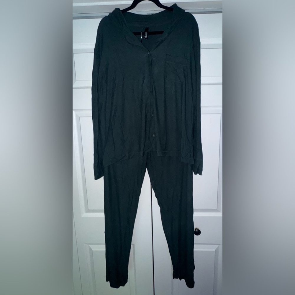 Skims Soft Lounge Green Button Up Pajama Set